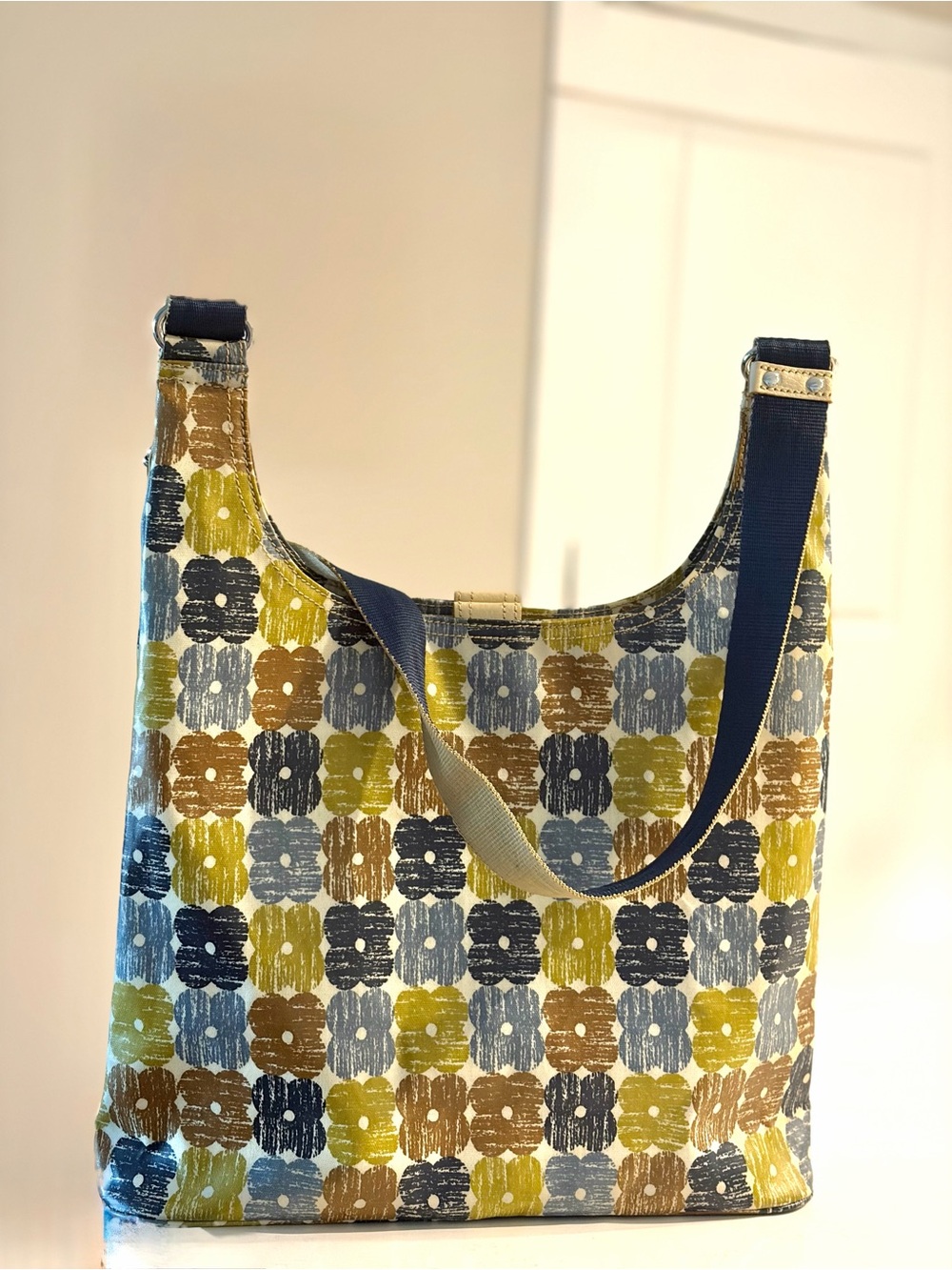 Orla Kiely Lg.  Messenger Crossbody Bag Textured Flower Moss Print Canvas Coated